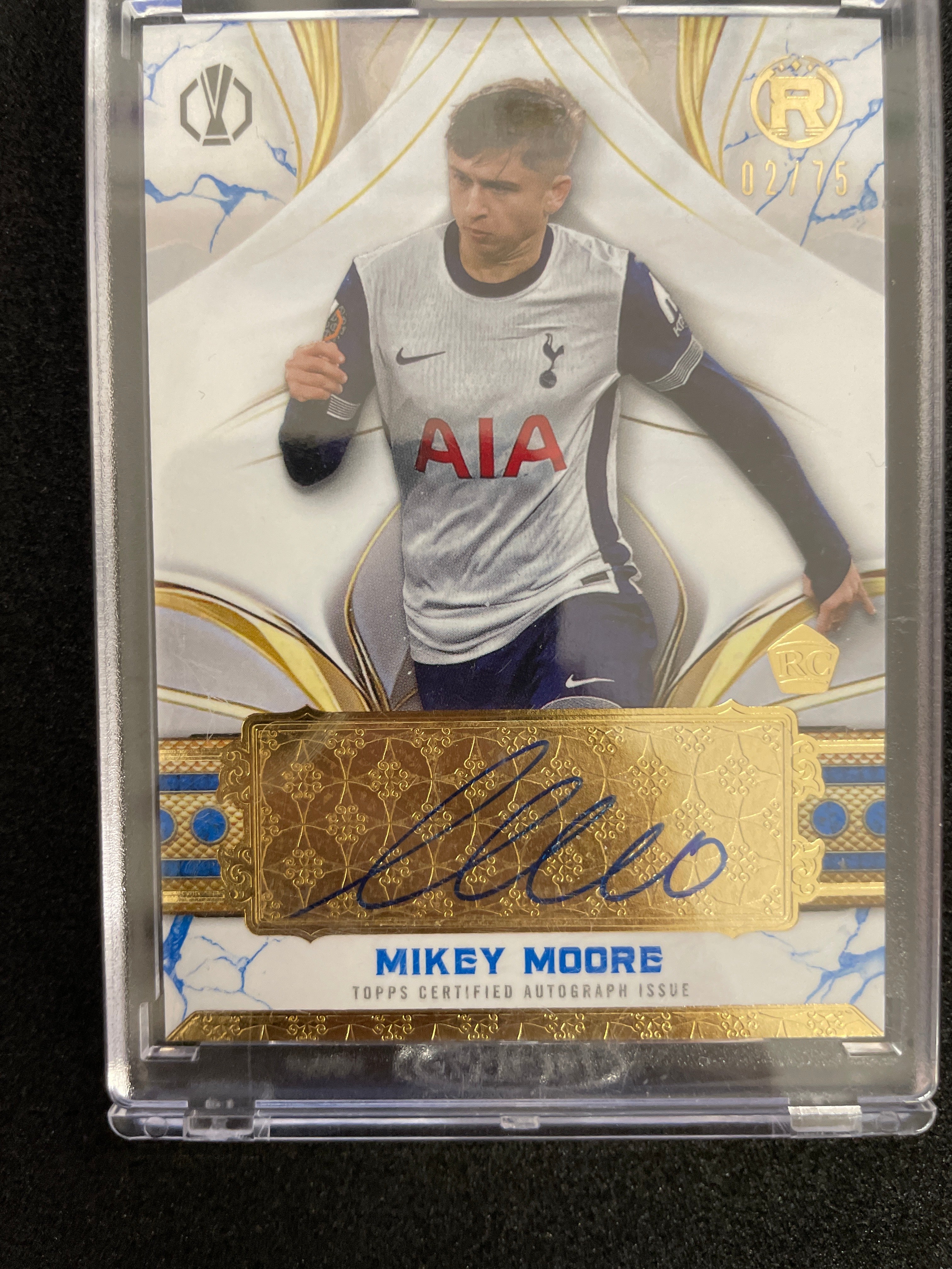 Topps Reverence UEFA Club Competitions 2024/25 Mikey Moore Auto /75